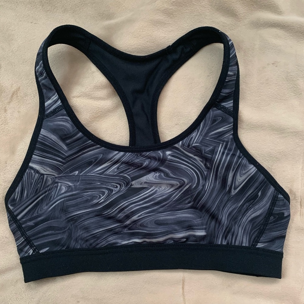 Reversible sports bra